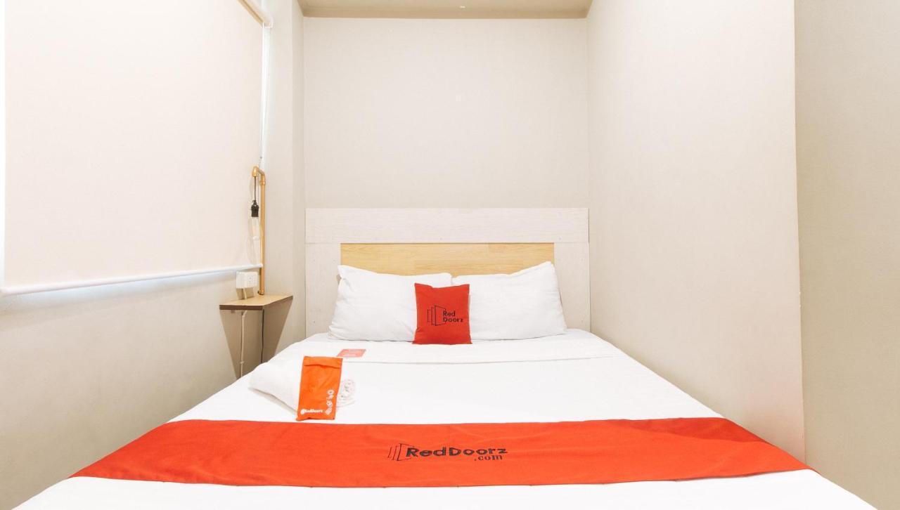 Reddoorz Plus Near Osmena Highway 2 Manila Exterior photo
